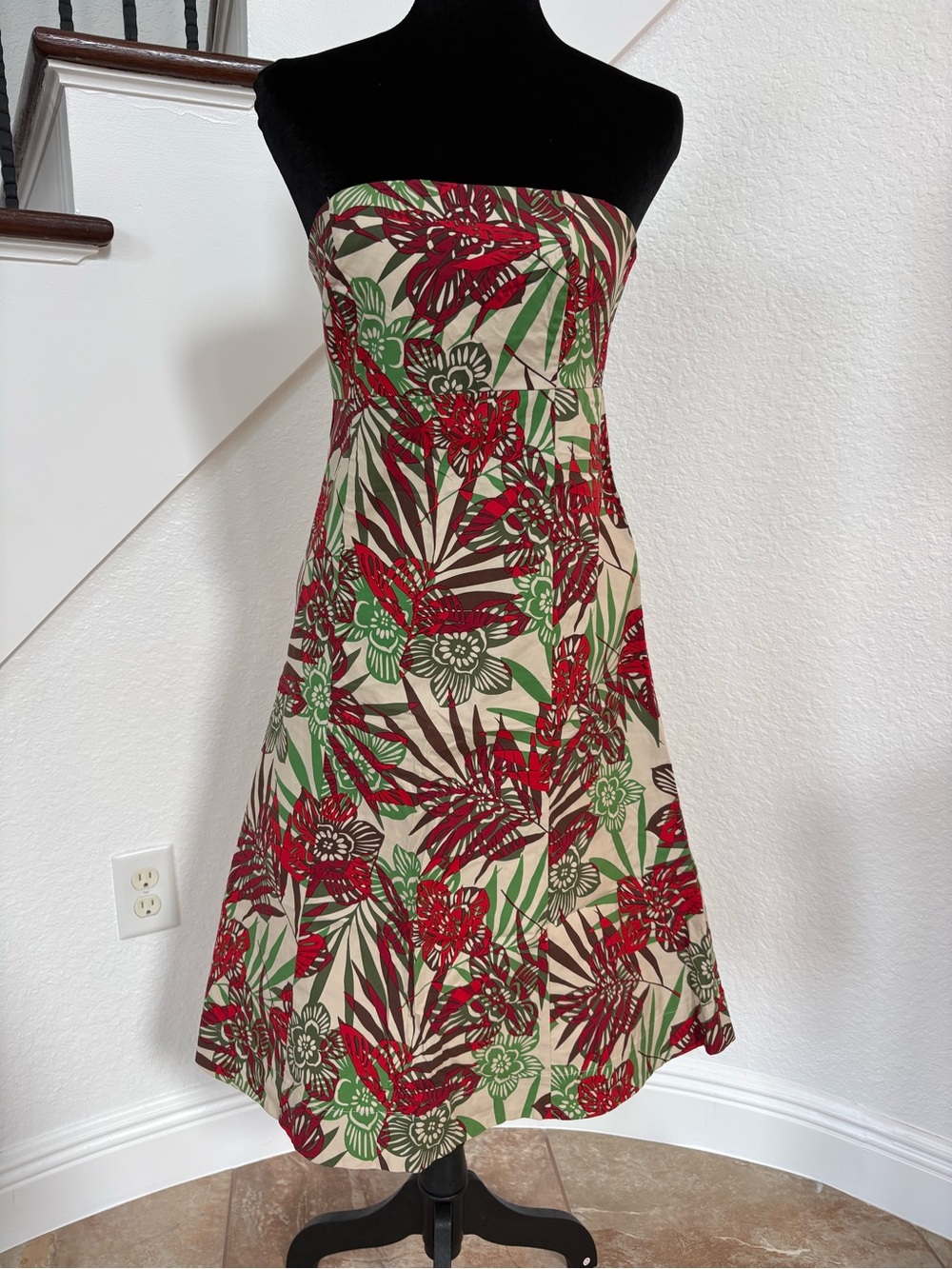 Gap Strapless Tropical Print dress  in Red & Green